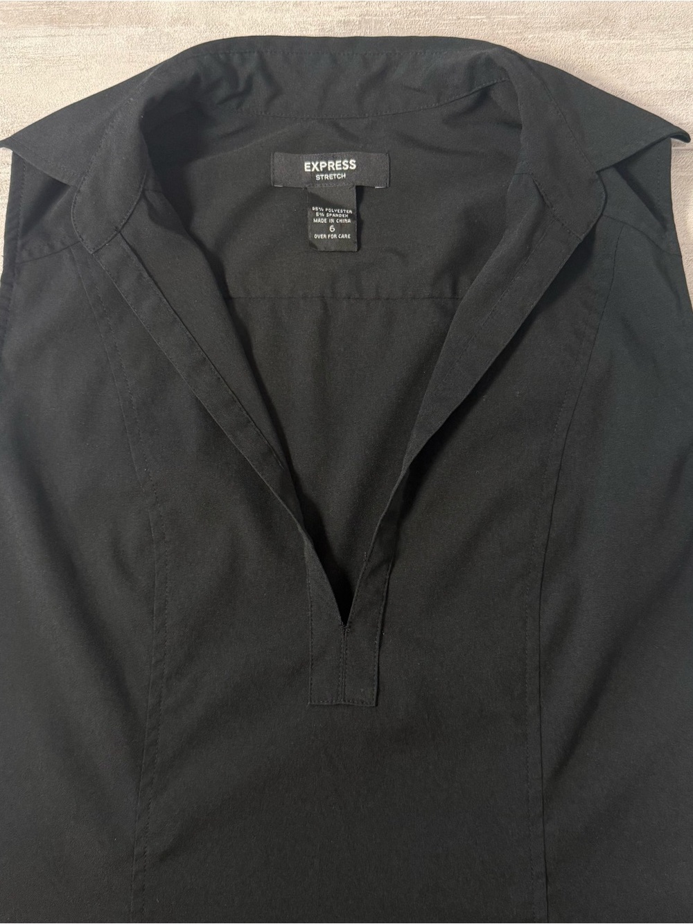 Express Stretch Black Sleeveless Split Neck Top Women’s Size 6 Career Office Top - Picture 5 of 9